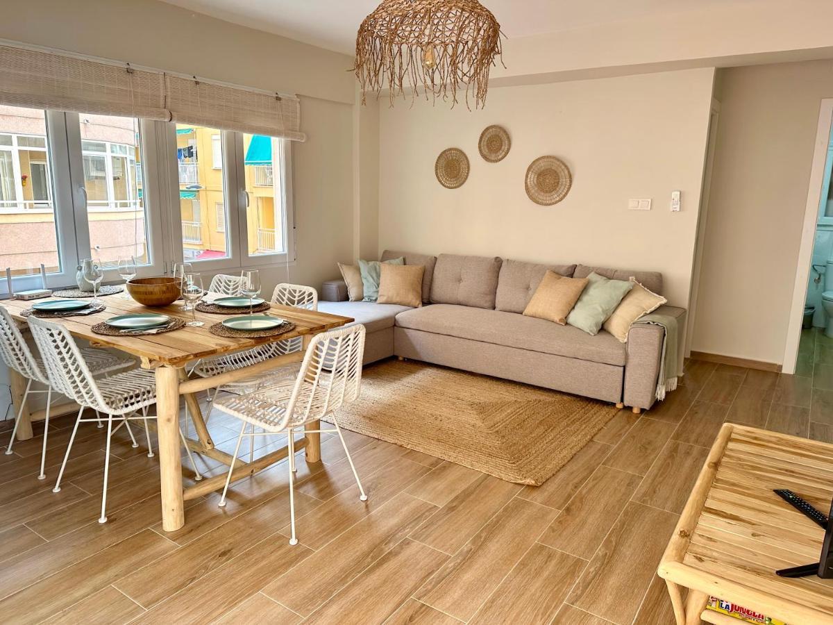 Amazing 3 Bedrooms Apartment With Pool Next To The Sea Torrevieja Exterior foto